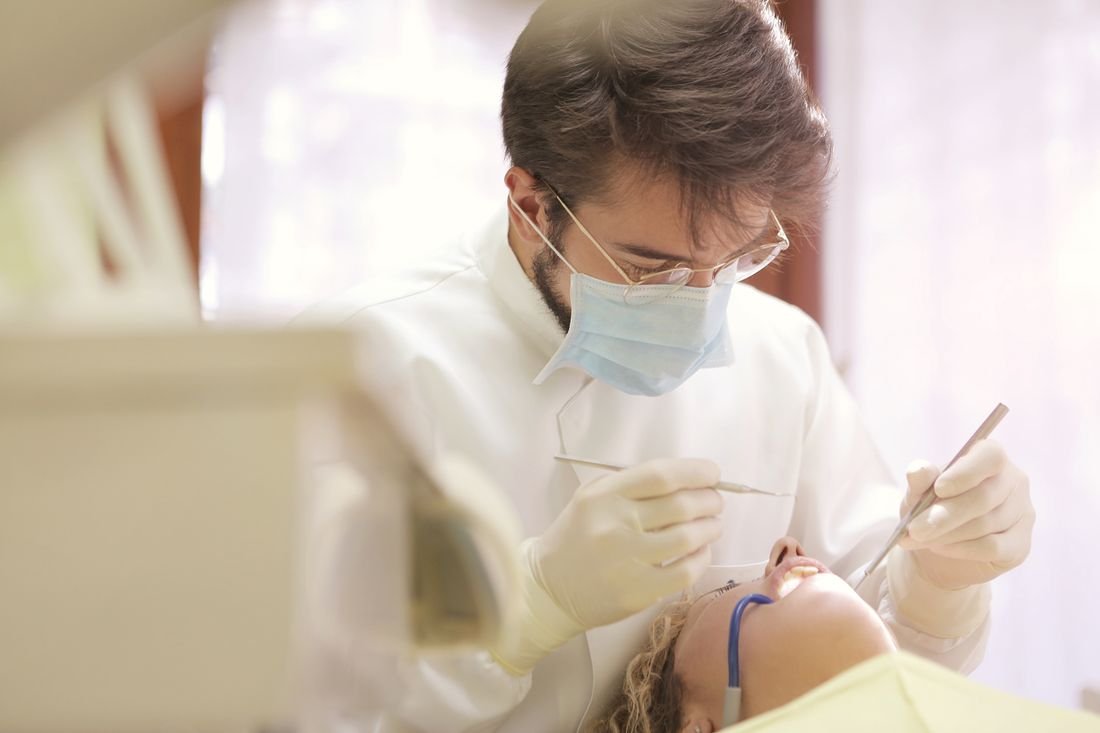 Gentle tooth extraction at home in Birmingham